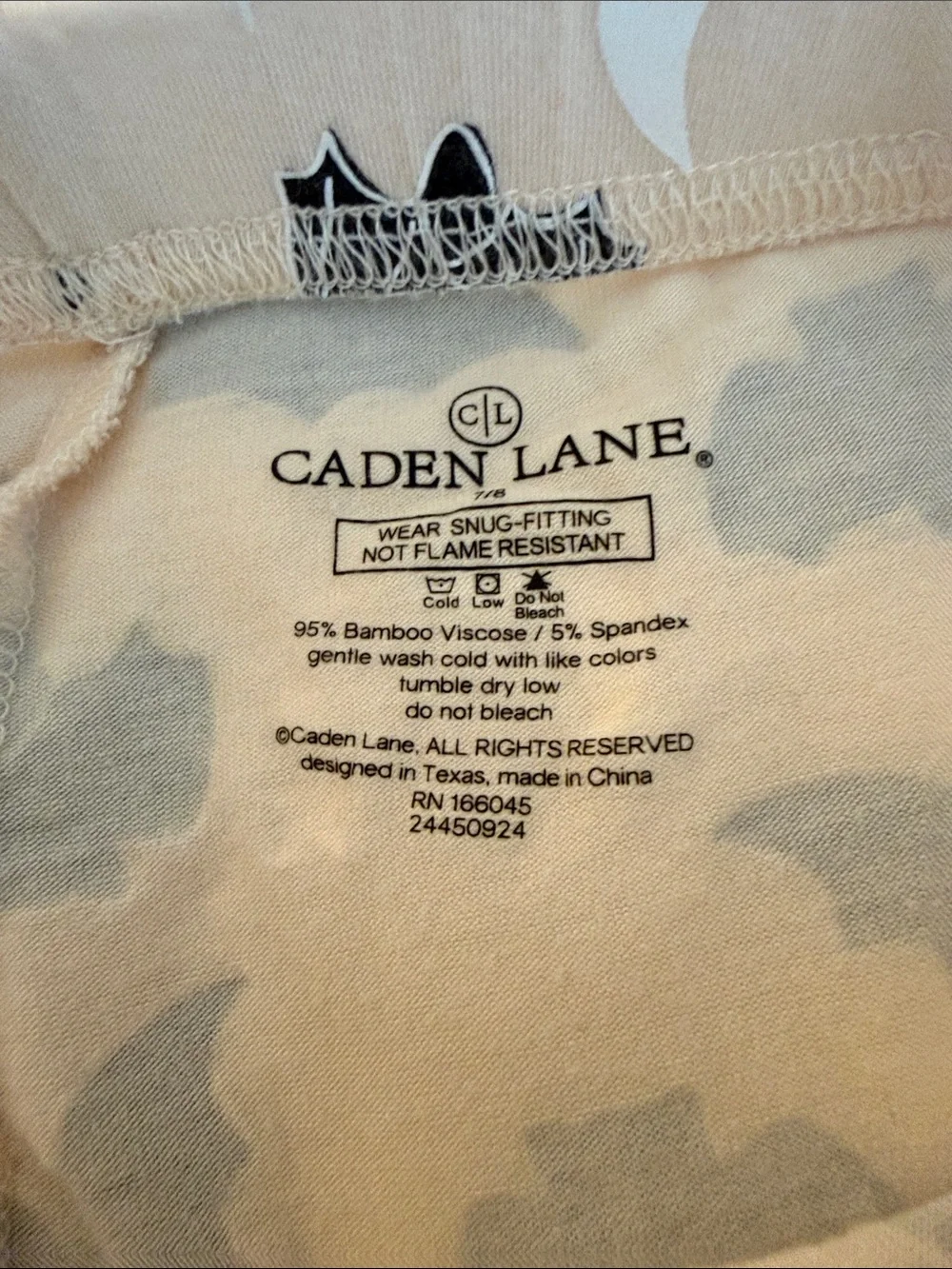 Caden Lane Beige & Black Bat-Print Kids Pajama Set sz 7/8